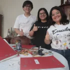José Antonio (i), María José (c), Adriana (d) y Bernardo (videollamada) han sido destacados alumnos.