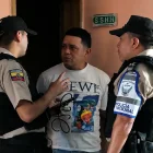 Migración y Policía Nacional ejecutó un operativo de control en Tulcán que culminó con la deportación de un ciudadano venezolano presuntamente vinculado al Tren de Aragua.