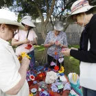 Las flores son el tejido emblemático de las crocheteras del barrio La Floresta.