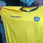 Cargamento de camisetas falsificadas de la Selección Ecuatoriana fue aprehendido durante un operativo de control en Huaquillas.