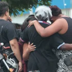 Familiares de las víctimas del siniestro acudieron al laboratorio forense en Guayaquil.