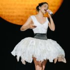 Rosalía en concierto de su gira Lux