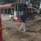 Alborada. La vida comercial en esta parte del norte está frenada por los trabajos. Comercios buscan abrirse paso entre el polvo.
