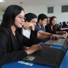 La competencia reunió a participantes de distintas universidades y disciplinas para desarrollar soluciones tecnológicas orientadas a la prevención de incendios forestales.