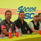 La dirigencia de Barcelona SC, presidida por Antonio Álvarez (c), en la asamblea del 13 de junio.