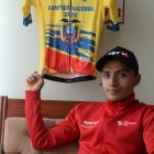 El ciclista Kevin Navas se quedó con el título nacional de ruta, superando a ciclistas más experimentados como Jhonatan Narváez, Jonathan Caicedo y Byron Guamá, entre otros