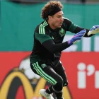 Mundial 2026: Guillermo 'Memo' Ochoa, uno de los arqueros de México.