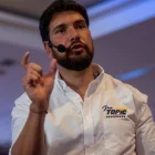 A través de un video en sus redes sociales, el empresario descartó participar en las próximas seccionales.