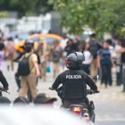 En los exteriores de colegios de Guayaquil se ha intentado reforzar la seguridad. Grupos delictivos ahora buscan reclutar a través de redes sociales.