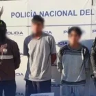 Policía Nacional detuvo en Yaruquí a dos presuntos integrantes de Los Lobos durante operativo Atlas 091 con varios indicios incautados.