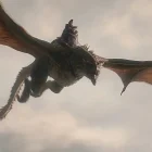 La batalla naval, la caída de Jacaerys Velaryon y la polémica escena entre Aemond Targaryen y Alicent Hightower marcaron un inicio explosivo.