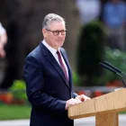 El primer ministro británico, Keir Starmer, hace su declaración de dimisión en Downing Street, Londres, Gran Bretaña, el 22 de junio de 2026.