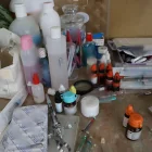 El operativo reveló presuntas irregularidades en el manejo de insumos, desechos sanitarios y material biológico.
