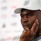 Jordy Caicedo de Ecuador reacciona en una rueda de prensa este miércoles, en el estadio New York.