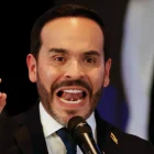 Abelardo de la Espriella habla tras recibir su credencial como presidente electo de Colombia este jueves, en Bogotá (Colombia).