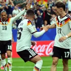 Deniz Undav de Alemania (C) celebra marcar el 6-1 con su compañero Florian Wirtz durante el partido de la fase de grupos de la Copa Mundial de la FIFA 2026.