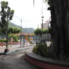 El parque de Miraflores está al ingreso de la ciudadela y es uno de los pocos espacios verdes que tiene la ciudadela, pese a estar rodeada del estero Salado y el cerro Paraíso.