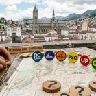 Imagen referencial sobre las fichas de las organizaciones políticas para terciar por la alcaldía de Quito.