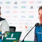 El técnico de la Tri responde en rueda de prensa en Ciudad de México, previo al duelo con México.