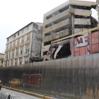 Tras el incendio de febrero del 2026, el edificio del Multicomercio se volvió centro de inseguridad en el extremo sur de la Bahía.