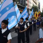 Estudiantes participaron del desfile con el que se iniciaron los festejos por los 491 años del proceso fundacional de Guayaquil.