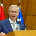 Fotografía cedida por el Senado de Paraguay que muestra al presidente de Chile, José Antonio Kast, en Asunción (Paraguay).