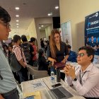 Con charlas sobre inteligencia artificial, inclusión y tendencias del mercado, además de espacios de reclutamiento, la UCSG promovió el encuentro entre el talento universitario y las empresas.
