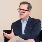 Carlos Rabascall anunció su desafiliación irrevocable de la Izquierda Democrática y aseguró que su decisión responde a diferencias con el rumbo del partido