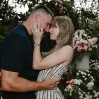 Taylor Swift y Travis Kelce comprometidos en agosto de 2025