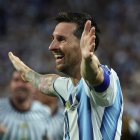 Lionel Messi festeja la sufrida victoria ante Cabo Verde.