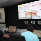Referencial.Técnicos monitorean datos climáticos en Ecuador como parte de la campaña de prevención de incendios ante el fenómeno de El Niño.