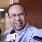 El asambleísta Guido Mendoza presentó una queja ante el CAL y un acto urgente en la Fiscalía por las declaraciones emitidas por Jhajaira Urresta en un programa digital.