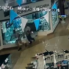 Los sospechosos lograron ser grabados por cámaras de seguridad.