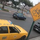 La señalética indica que en la avenida Velasco Ibarra nacía la ciclovía que conectaba con la avenida Barcelona y que fue sacada tras obras de reasfaltado.