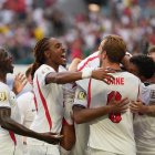 Jugadores de Inglaterra celebran un gol de Jude Bellingham este sábado, en un partido de cuartos de final del Mundial de la FIFA 2026 entre Noruega e Inglaterra en el estadio Hard Rock en Miami.