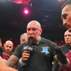 Conor McGregor (izq.) en su pelea del 11 de julio, en la UFC.