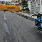 El vehículo pesado bloqueó parcialmente la vía en este sector del norte de Guayaquil.