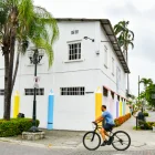 En el barrio Centenario, al sur de Guayaquil, se transita entre adoquines y faroles.