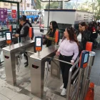 Usuarios reportan aglomeración en La Marín por demoras al validar los códigos QR.