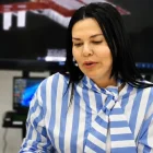 Karla Saud exhibió sus pasaportes de Ecuador y Estados Unidos en un video para desmentir al ministro del Interior, John Reimberg, tras recuperar su libertad en España.