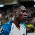 Josué Caicedo destaca como lateral izquierdo.