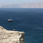 Barcos en el Estrecho de Ormuz, escenario de nuevos ataques tras los bombardeos de EE. UU. y la respuesta militar iraní