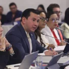Ferdinan Álvarez, presidente de la Comisión de Fiscalización, durante la audiencia de juicio político contra la exministra de Energía y Minas, Inés Manzano.