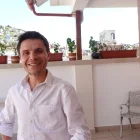 Wilson Merino, precandidato a la Alcaldía de Quito, plantea una nueva gestión municipal centrada en seguridad y transparencia.