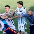 Leandro Paredes fue a golpear a Gavi tras la final del Mundial 2026.