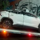 El vehículo cayó aproximadamente 10 metros desde una vía superior hacia la avenida Mariscal Sucre, en el sector de El Condado.