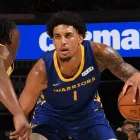 Yaxel Lendeborg durante un partido de la NBA Summer League con los Golden State Warriors.