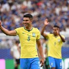 Casemiro compartirá equipo con Lionel Messi en Inter Miami.