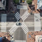 El primer cruce peatonal diagonal, conocido como Shibuya o "a la japonesa", se implementó en el centro de Guayaquil.