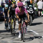 Richard Carapaz lidera la clasificación de la maillot de la montaña del Tour de Francia 2026.